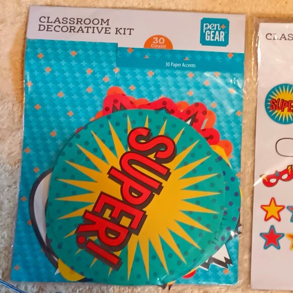 NWT ~ Pen + Gear's Superhero Theme Classroom Decorrative Kit /Kids' B-day Decor - Picture 3 of 3